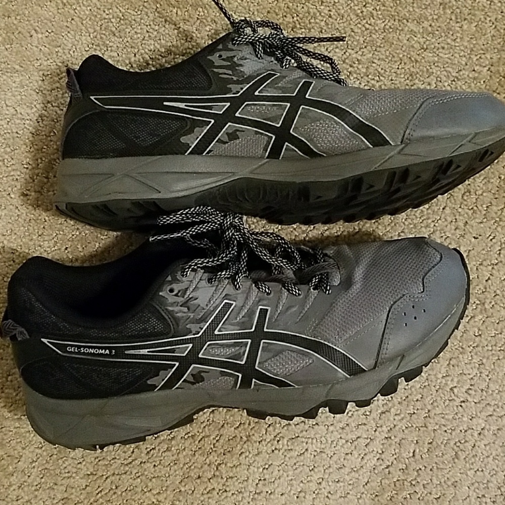 10.5 Mens Asics Trail Running Shoes
